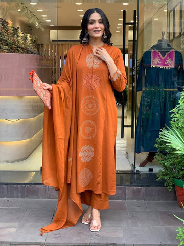 Women Embroidery Chanderi Stright Kurta Set With Chinon Duppata