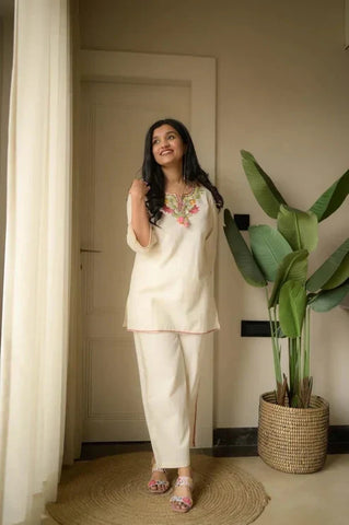 Ivory Floral Embroidered Kurta Co-Ord Set with Subtle Lace Detailing